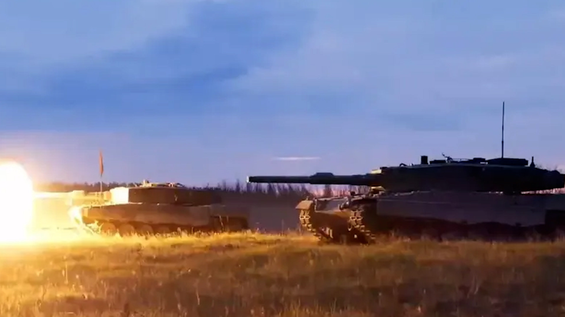 Xe tăng Leopard 2A6 - ‘kẻ săn mồi về đêm’ của lực lượng Ukraine - Ảnh 1.