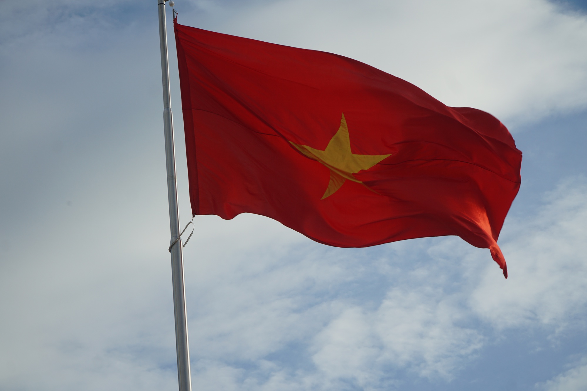 Thiêng liêng lễ thượng cờ ngày Quốc khánh tại TP.Nha Trang  - Ảnh 6.