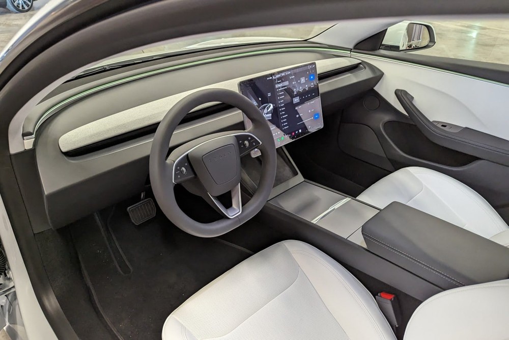 Tesla Model 3 cải tiến ngoại hình, nâng phạm vi hoạt động lên 677 km - Ảnh 3.