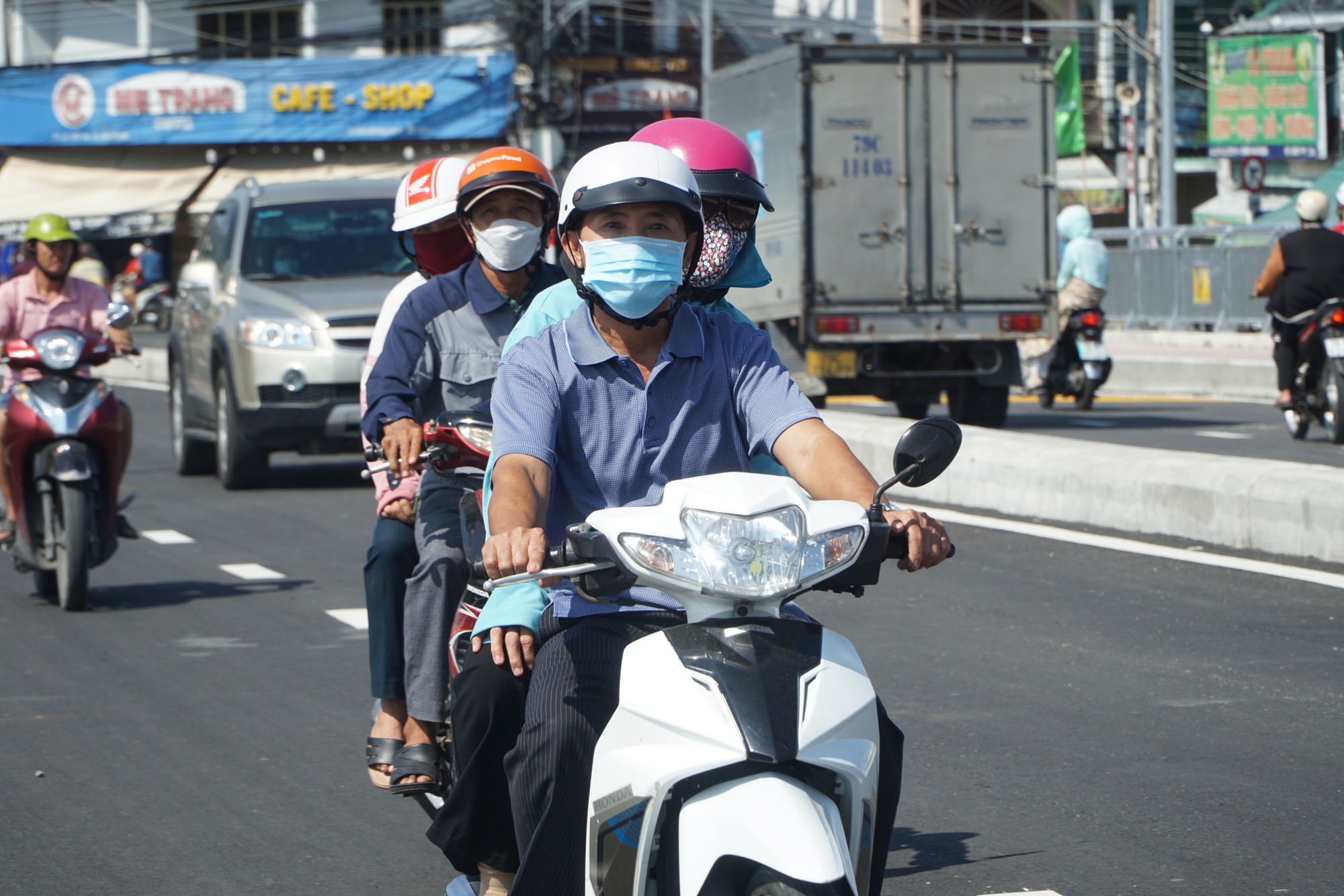Cầu Xóm Bóng Nha Trang chính thức đi vào hoạt động - Ảnh 9.
