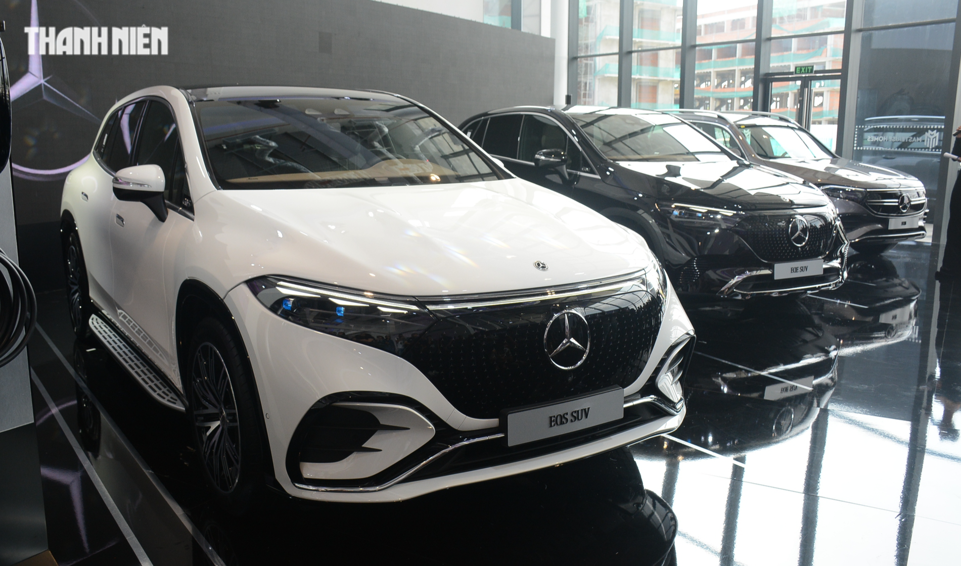 Mercedes trình làng 3 mẫu xe SUV điện, cạnh tranh BMW tại Việt Nam - Ảnh 1.
