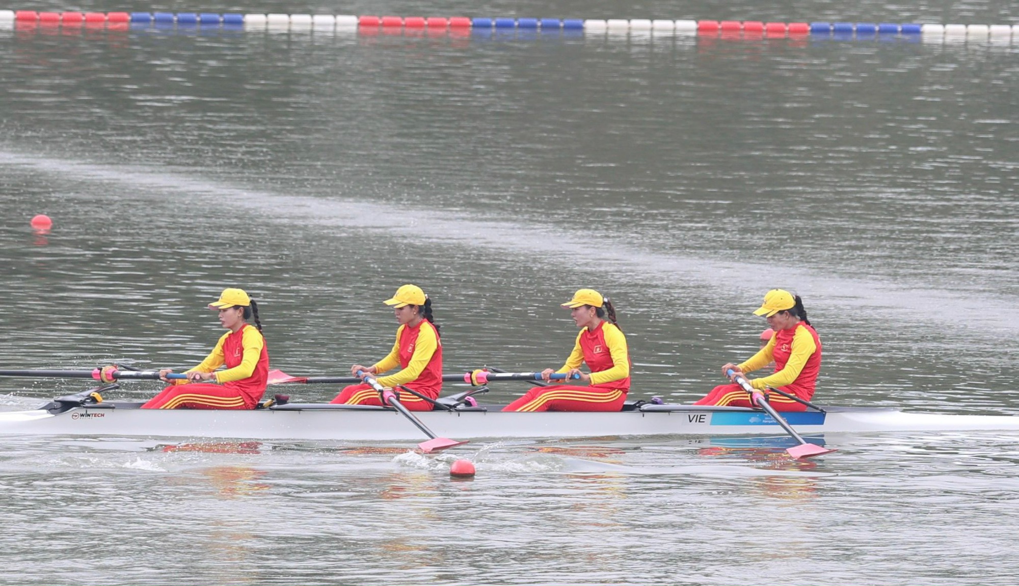 Việt Nam có huy chương đầu tiên tại ASIAD 19: Đua thuyền rowing về đích thứ 3 - Ảnh 3.