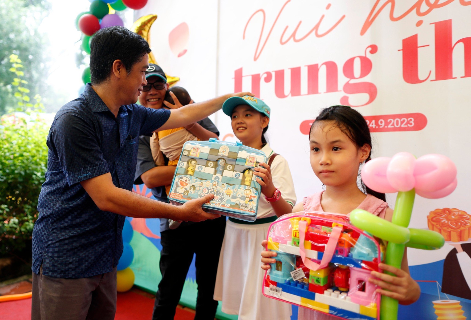 Các em nhỏ háo hức 'vui hội trung thu' ở Thảo Cầm Viên Sài Gòn - Ảnh 5.