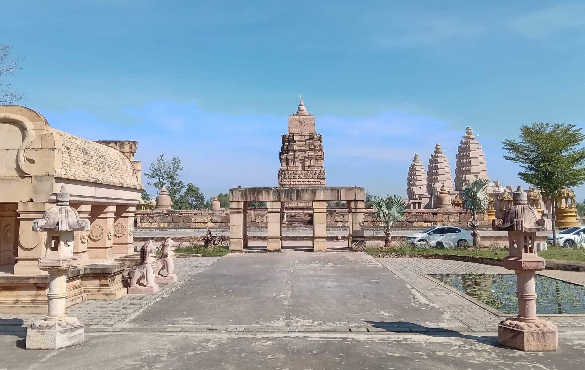 'Bản sao' Angkor Wat đang xây dựng ở Thái Lan bị Campuchia chỉ trích - Ảnh 2.