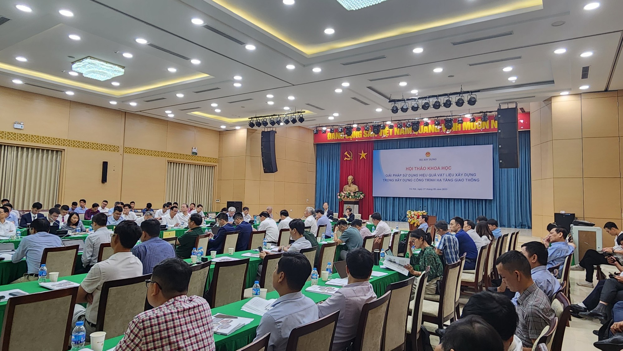 Nên hút cát biển để đắp nền đường cao tốc ở đồng bằng sông Cửu Long? - Ảnh 1. Nên hút cát biển để đắp nền đường cao tốc ở đồng bằng sông Cửu Long? - Ảnh 1.