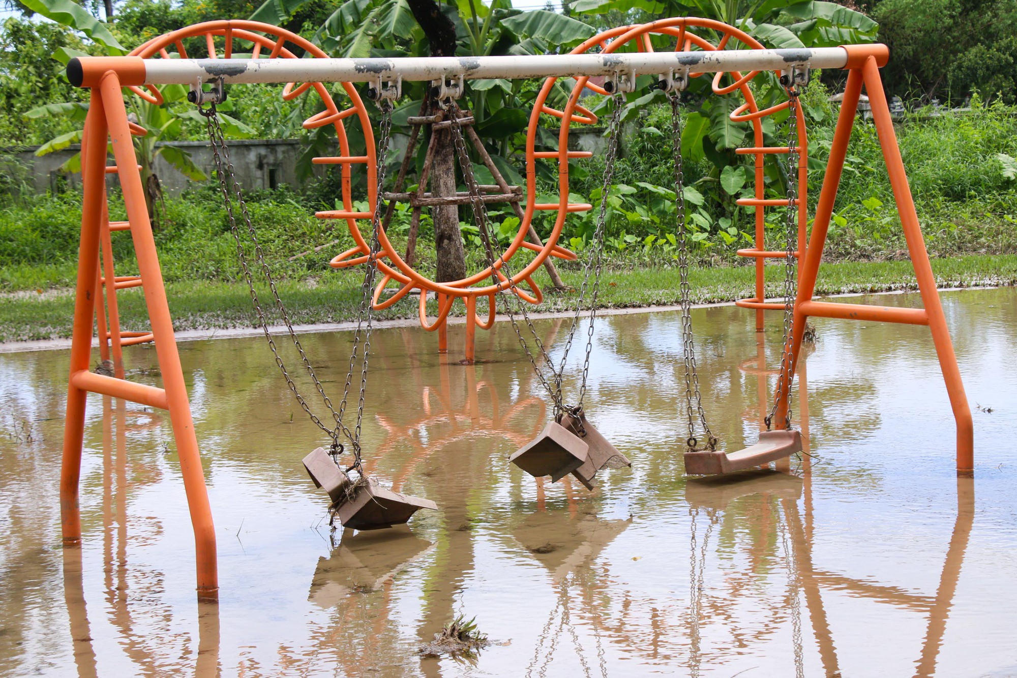 Đà Nẵng: Người dân than trời vì bùn đất dự án tràn vào nhà khi có mưa - Ảnh 4.