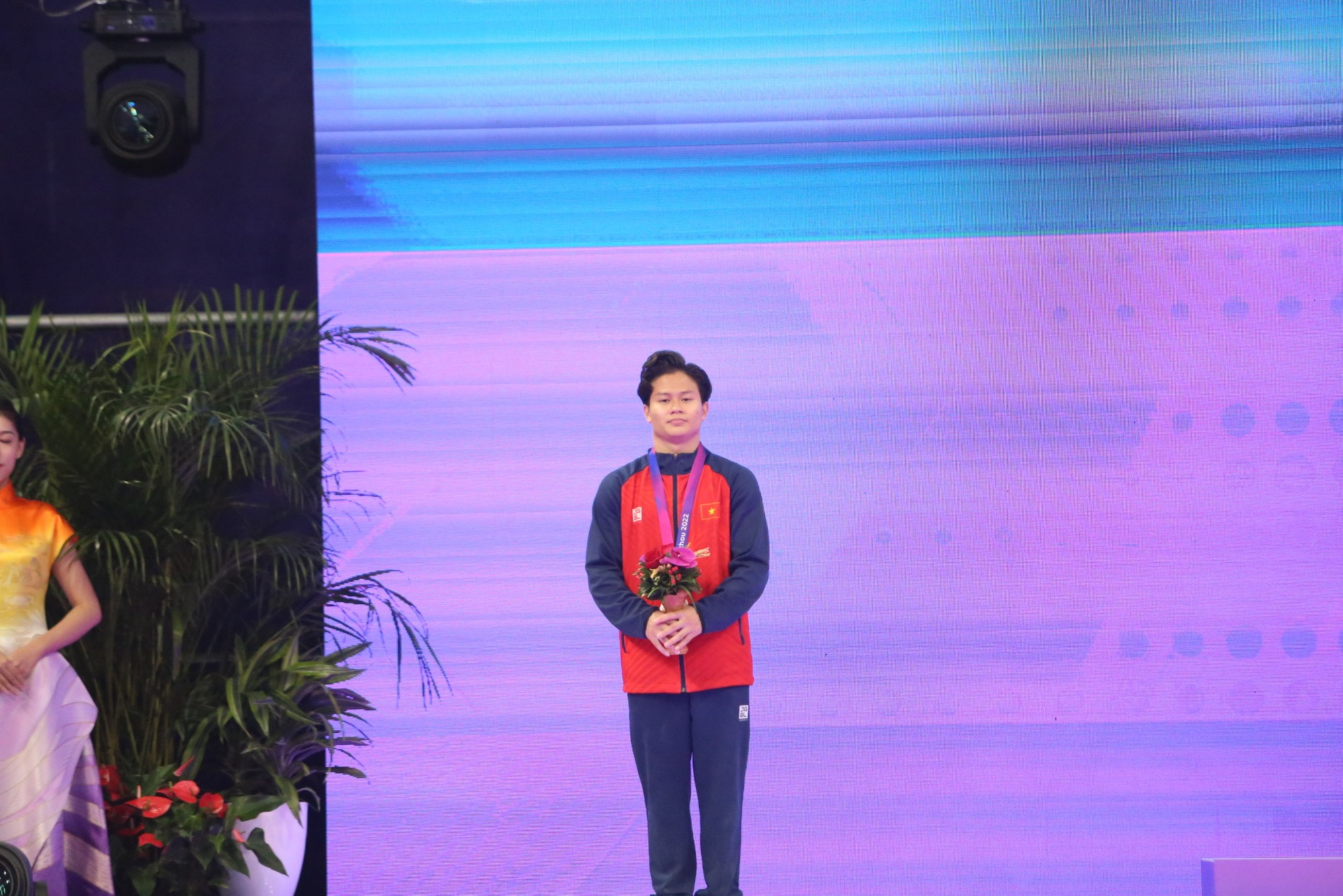 ASIAD 19: Huy Hoàng giành HCĐ và lấy vé dự Olympic, Khánh Phong đoạt HCB cực kịch tính - Ảnh 11.
