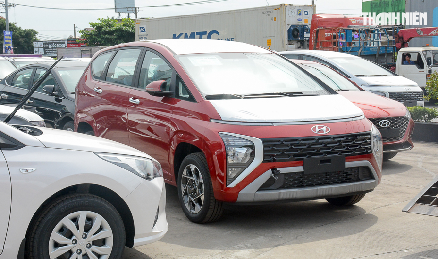 &Ocirc; t&ocirc; nhập khẩu ồ ạt về Việt Nam, xe gi&aacute; rẻ từ Indonesia chiếm ưu thế - Ảnh 1.