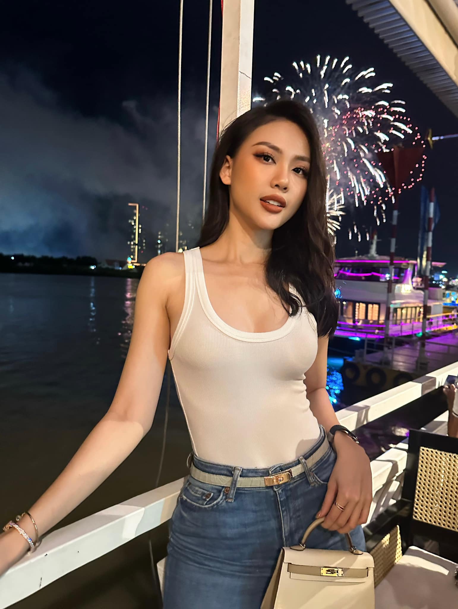 Nhan sắc đời thường của Miss Universe Vietnam - Bùi Quỳnh Hoa - Ảnh 6.