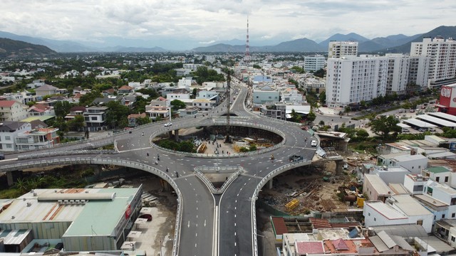 Đưa vụ sai phạm giao 'đất vàng' tại sân bay Nha Trang ra khỏi diện theo dõi - Ảnh 2.