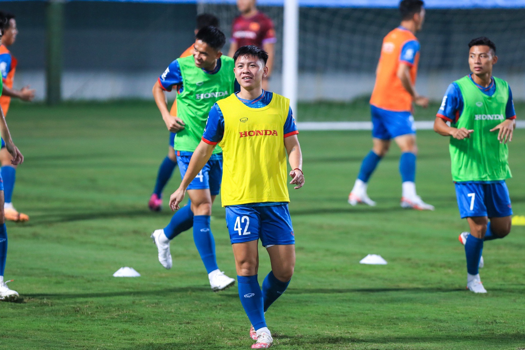 U.23 Việt Nam thận trọng tại vòng loại châu Á - Ảnh 1.