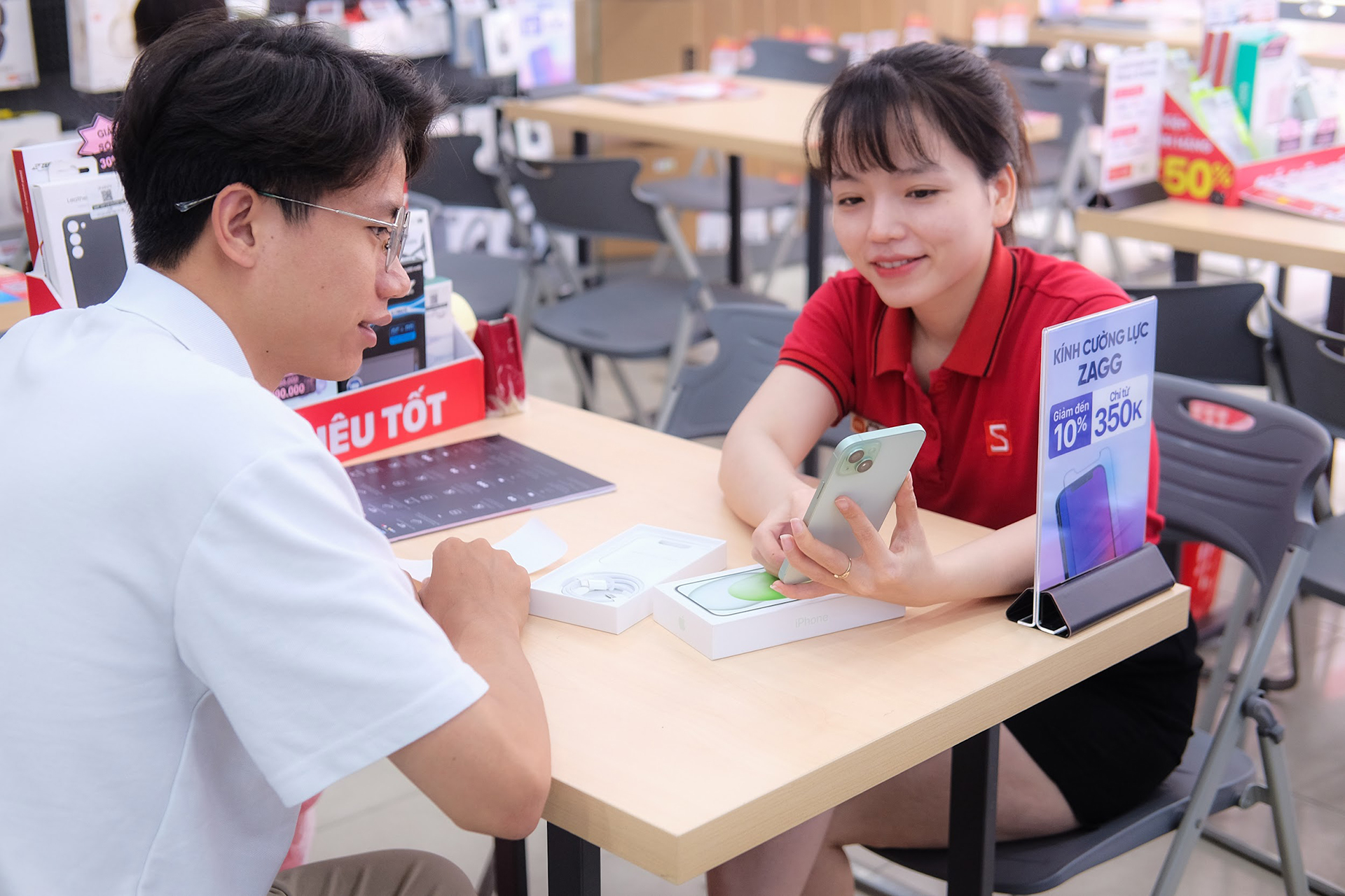 CellphoneS mở bán 10.000 đơn iPhone 15 series