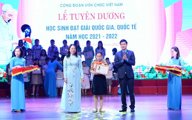 300 đại biểu tham dự Đại hội Công đoàn Viên chức Việt Nam - Ảnh 1.