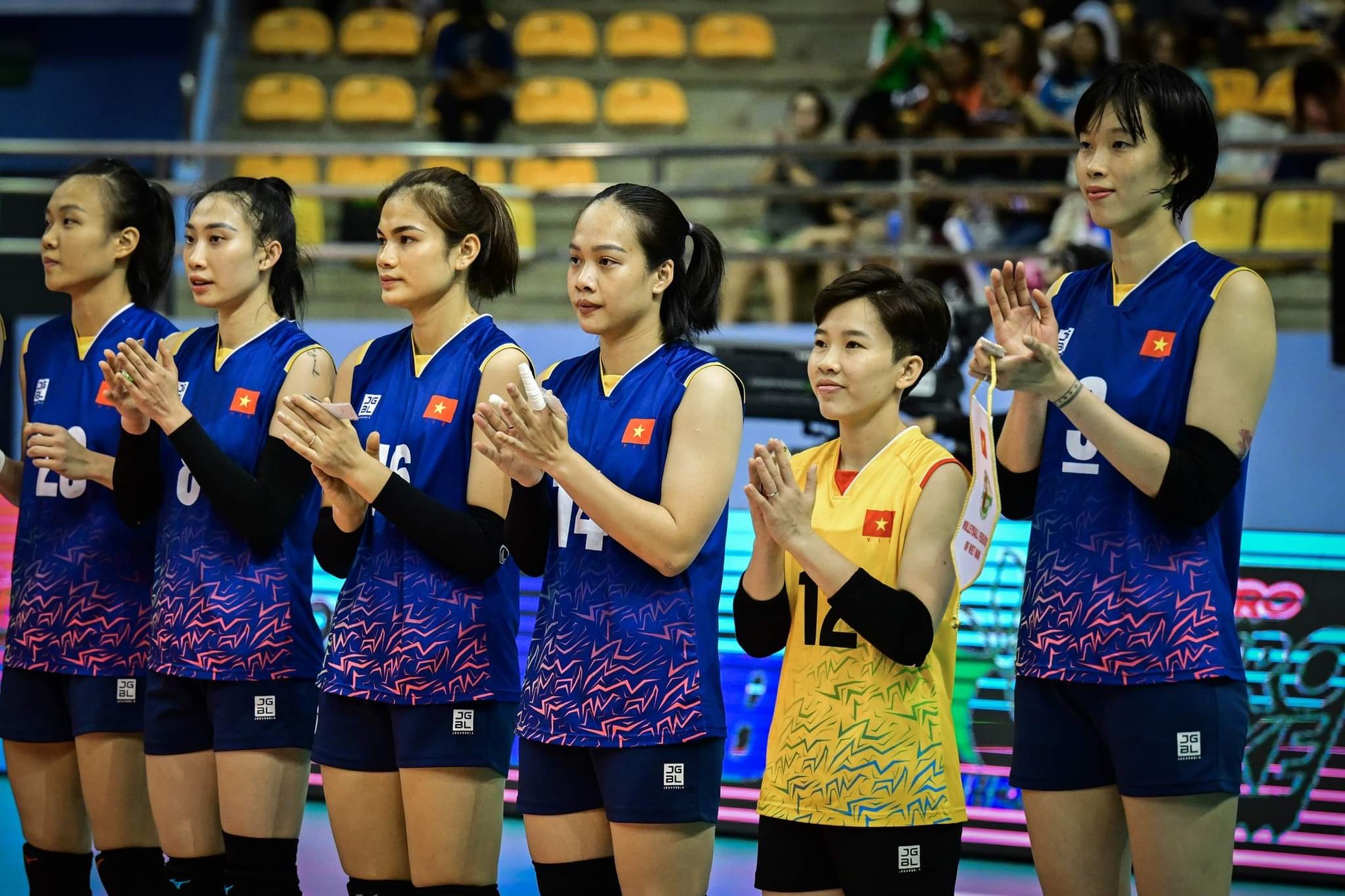 Vì sao đội bóng chuyền nữ Việt Nam gặp Trung Quốc ở bán kết giải châu Á? 1