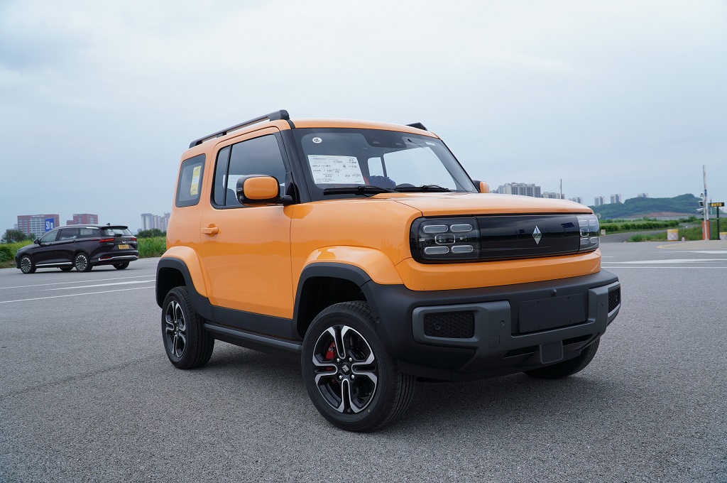 Wuling hé lộ 2 mẫu xe điện 'đô thị' sắp về Việt Nam   - Ảnh 2.