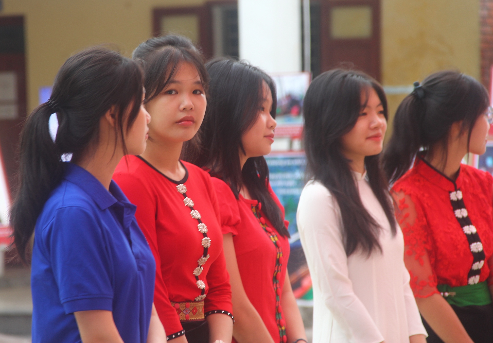 Anh Bùi Quang Huy dự lễ khai trường tại Trường Dân tôc nội trú tỉnh Nghệ An - Ảnh 3.