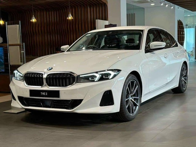 Thực hư BMW 3-Series tiếp tục giảm giá gần 1 tỉ đồng để ‘xả hàng’? - Ảnh 2.