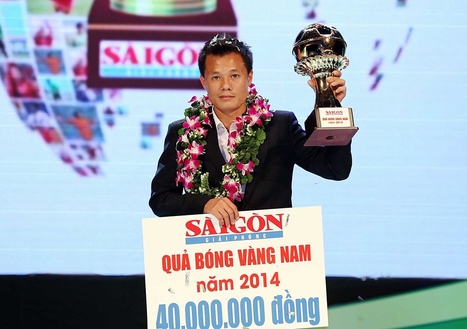 Cựu tiền vệ đội tuyển Việt Nam từng đoạt 4 Quả bóng vàng giải nghệ - Ảnh 2.
