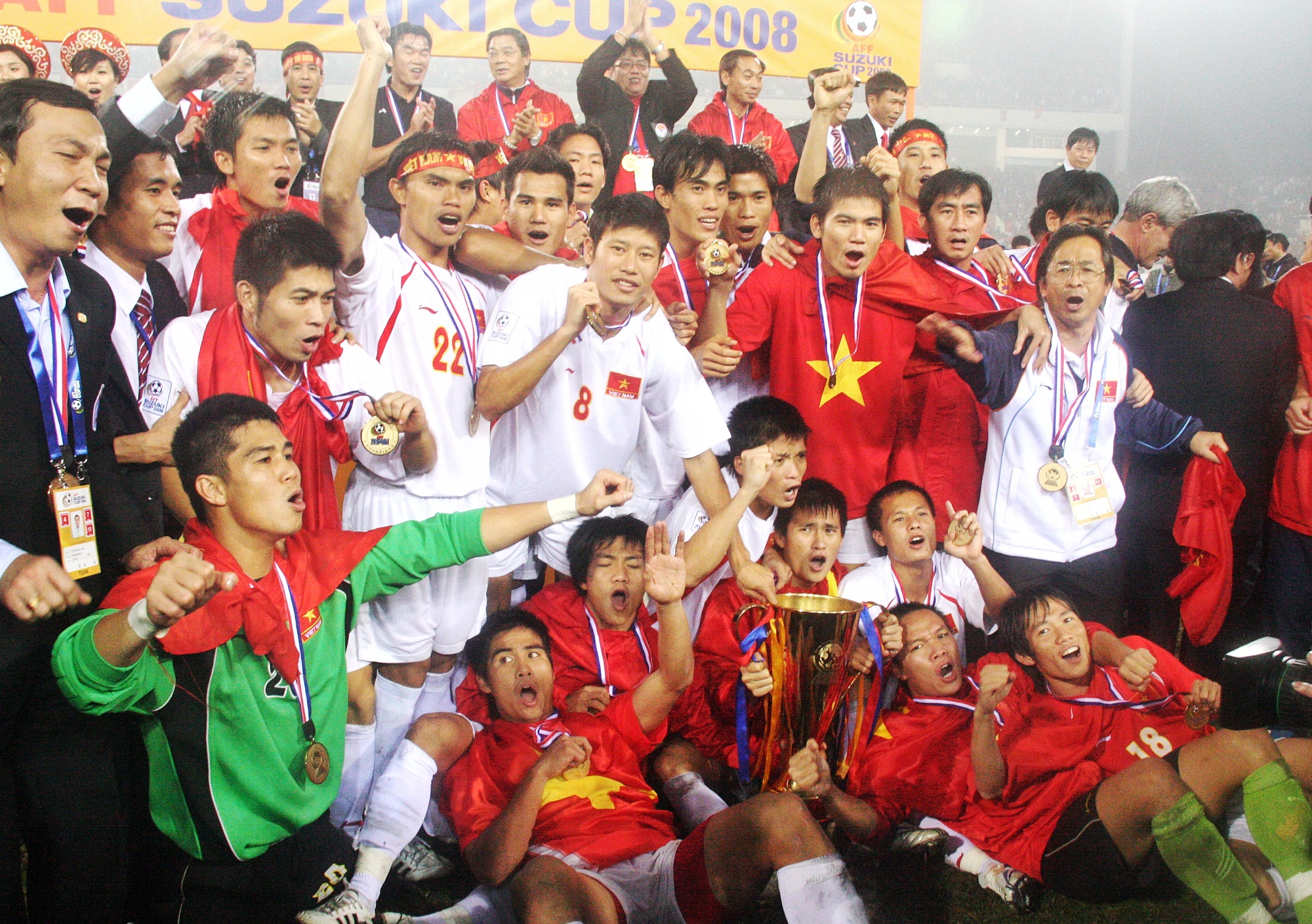 Trận đấu rất đặc biệt của các thế hệ vàng đội tuyển Việt Nam - Ảnh 1.