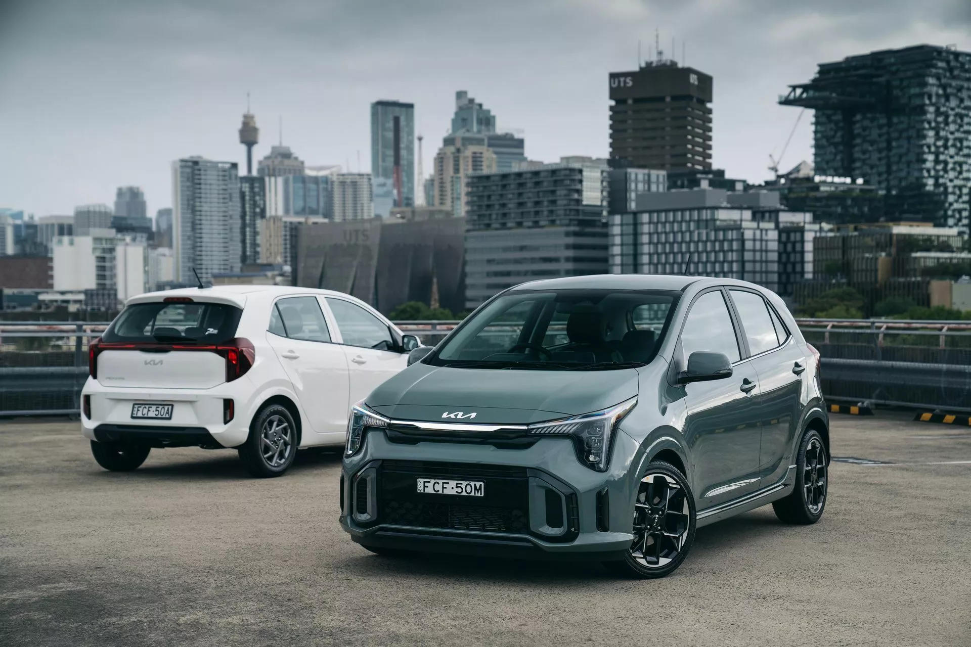 Kia Picanto 2024 có giá từ 295 triệu đồng
