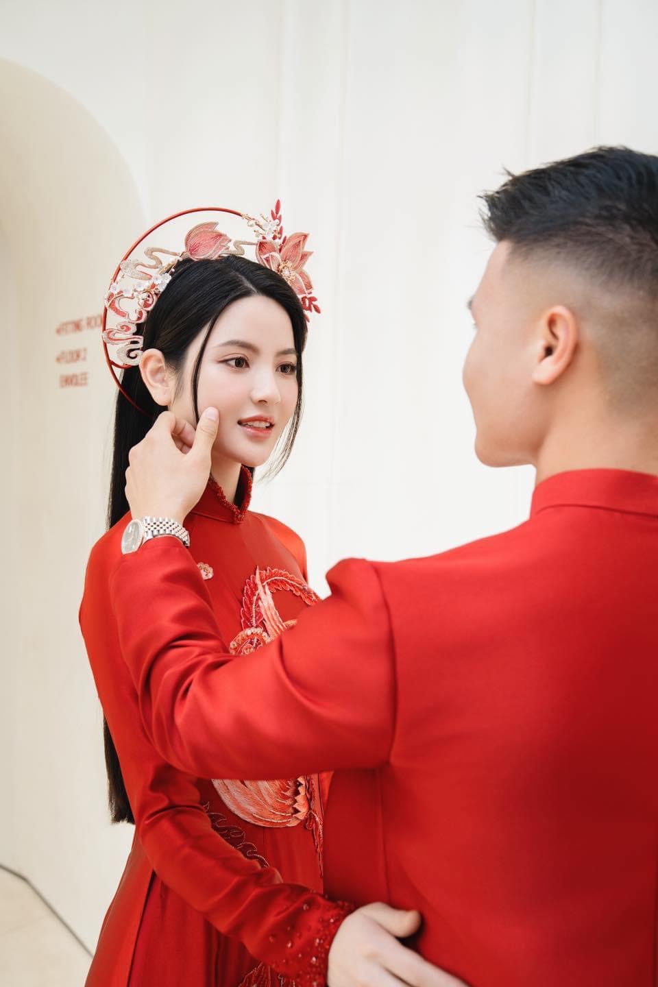 Quang Hải ăn hỏi Chu Thanh Huyền, cô dâu về nhà chồng ngày đầu năm mới- Ảnh 8.