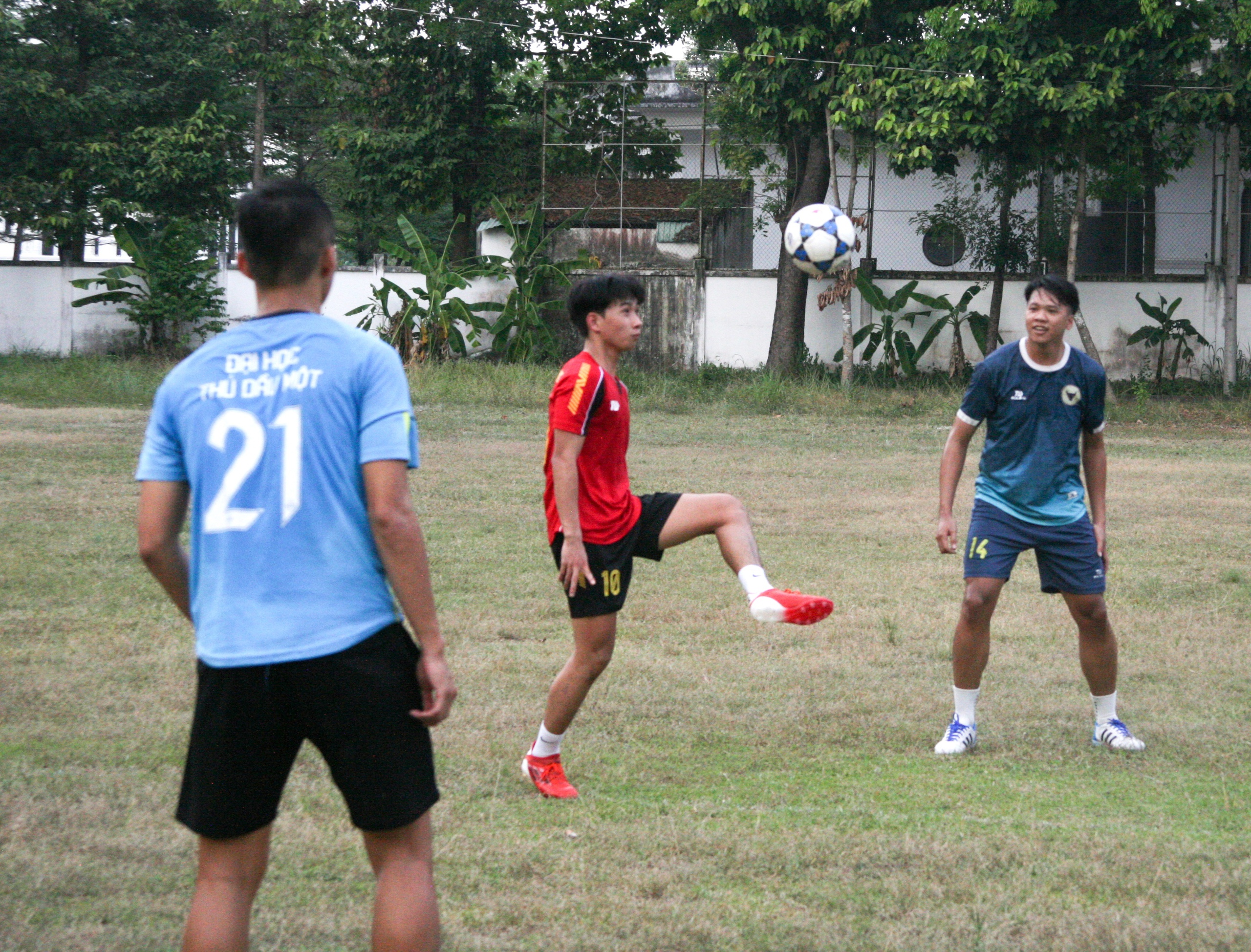 Trường ĐH Thủ Dấu Một là đương kim á quân giải bóng đá sinh viên tỉnh Bình Dương