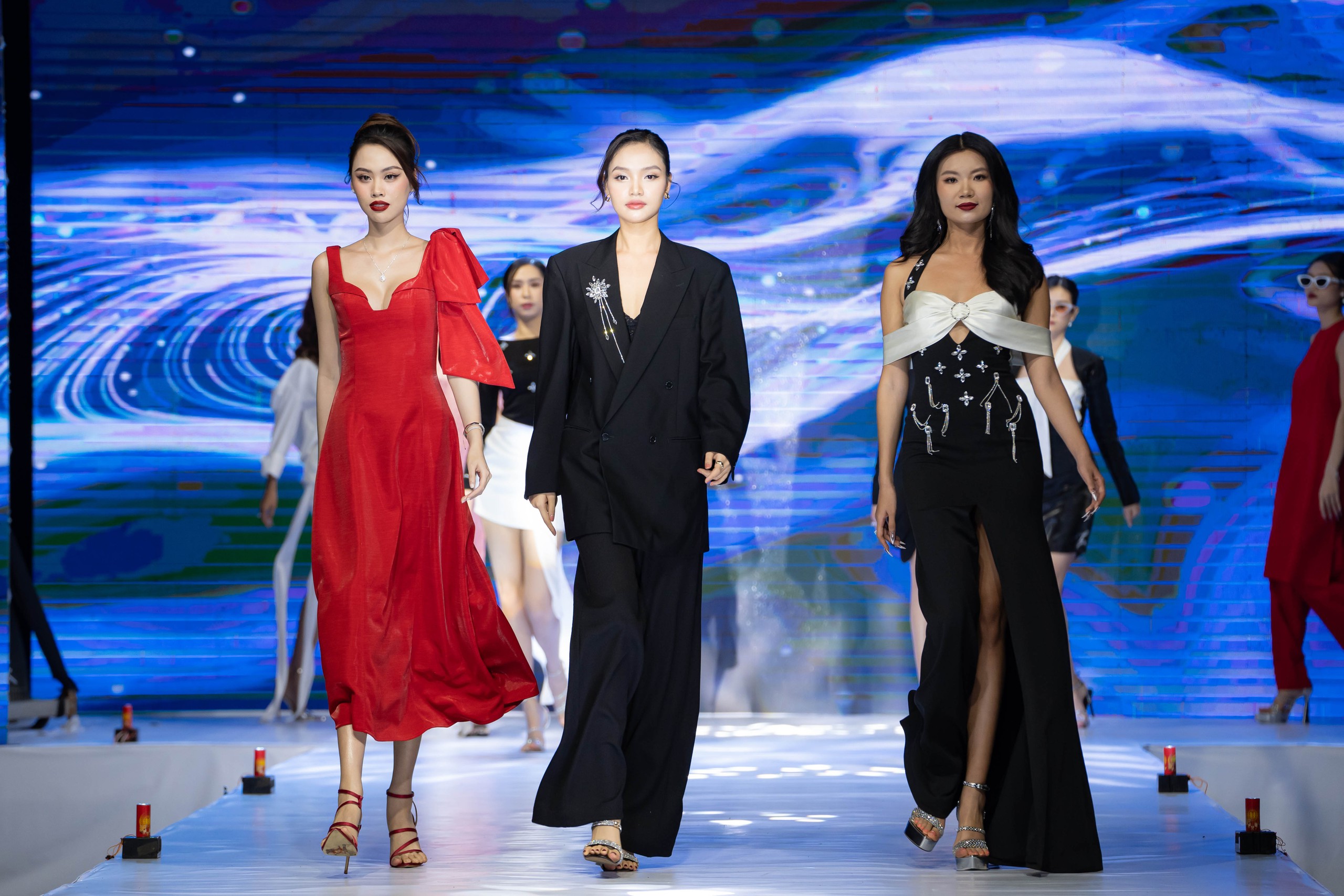 Top 10 Miss World Vietnam 2023 bất ngờ ra mắt thương hiệu thời trang- Ảnh 10.