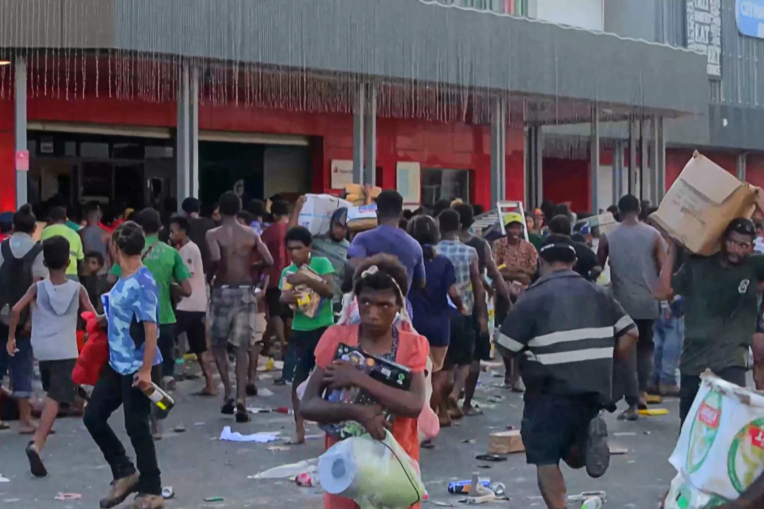Bạo loạn làm 16 người chết, Papua New Guinea ban bố tình trạng khẩn cấp- Ảnh 4.
