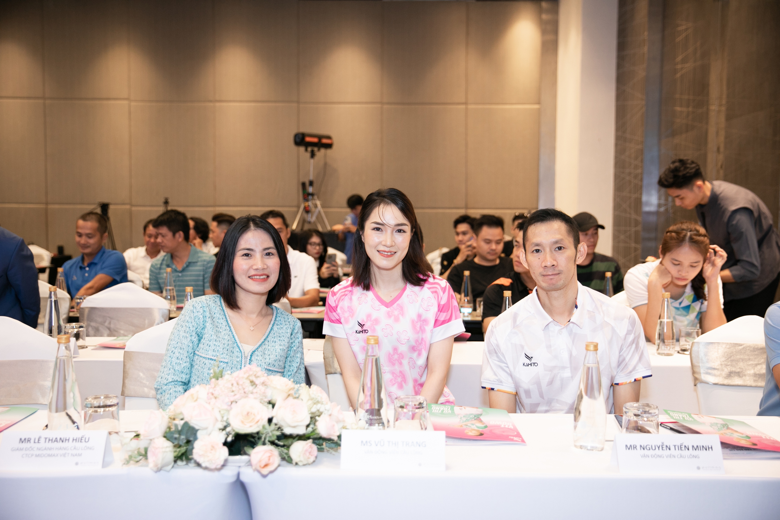 Nguyễn Tiến Minh xúc động trong ngày đặc biệt của vợ Vũ Thị Trang- Ảnh 1.