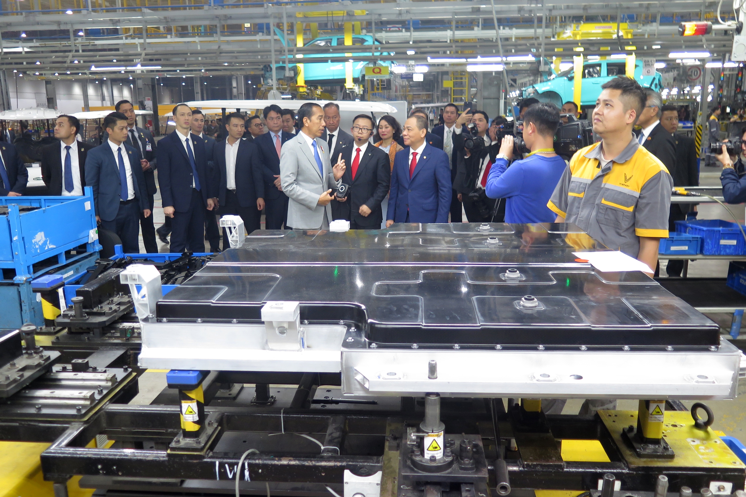 Tổng thống Indonesia thăm Tổ hợp Nhà máy sản xuất ô tô VinFast- Ảnh 3.