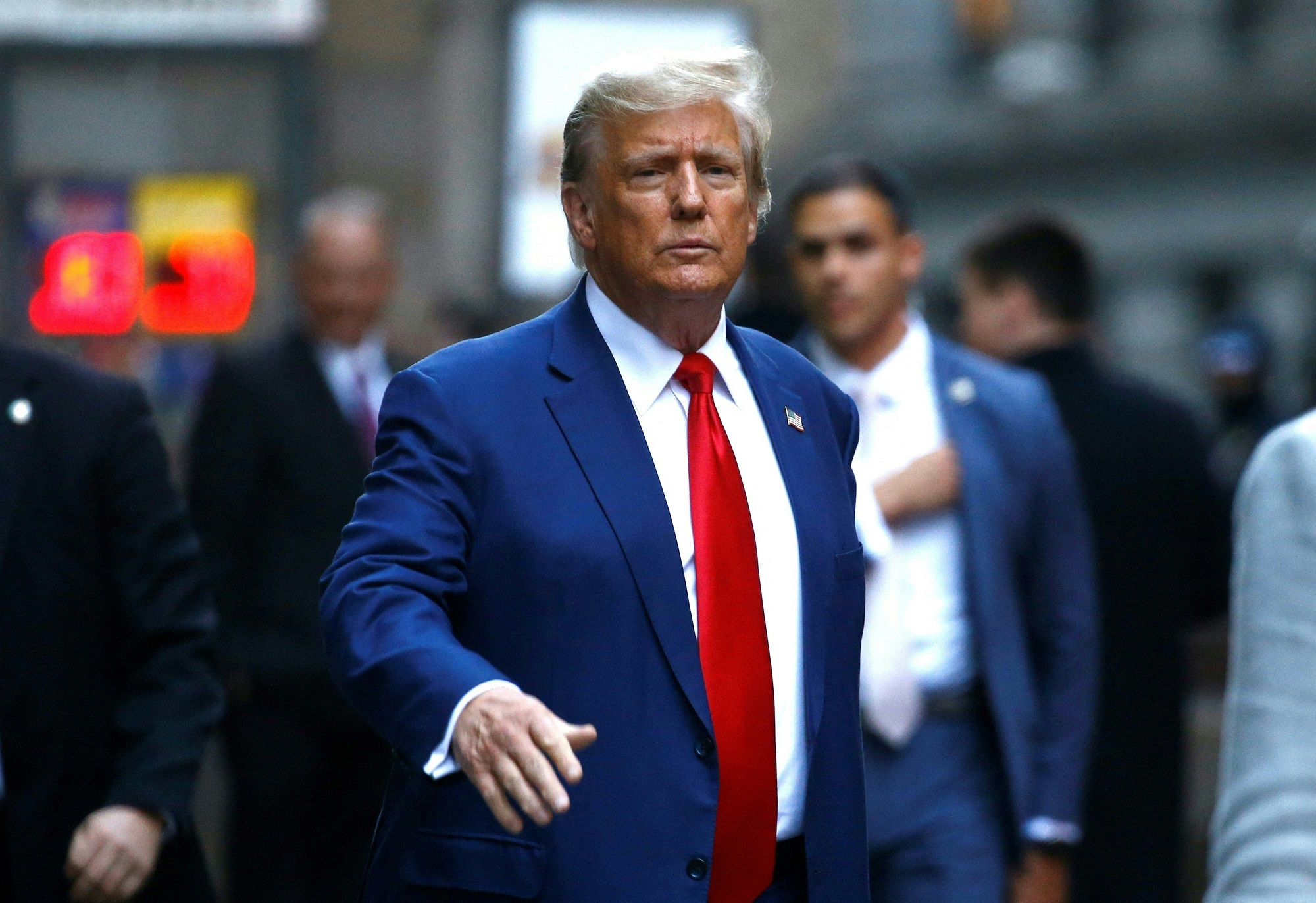 Ông Trump phải trả gần 400.000 USD sau khi đơn kiện bị bác