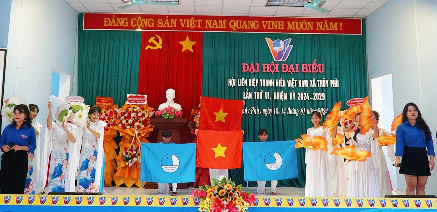 Tươi trẻ đại hội điểm thanh niên cấp xã tại Thừa Thiên - Huế- Ảnh 1.