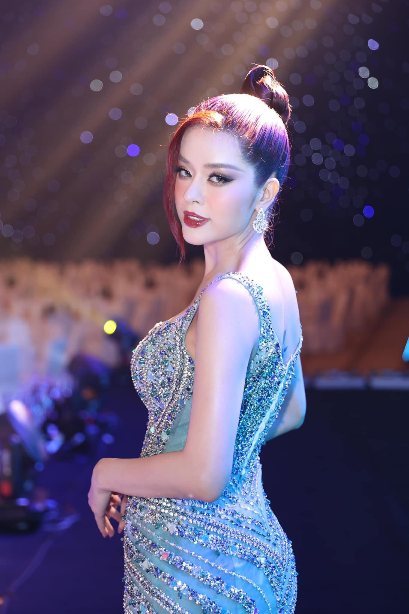 Nữ MC Việt dẫn show thời trang cho nhà thiết kế đình đám Choi Jae Hoon- Ảnh 5.