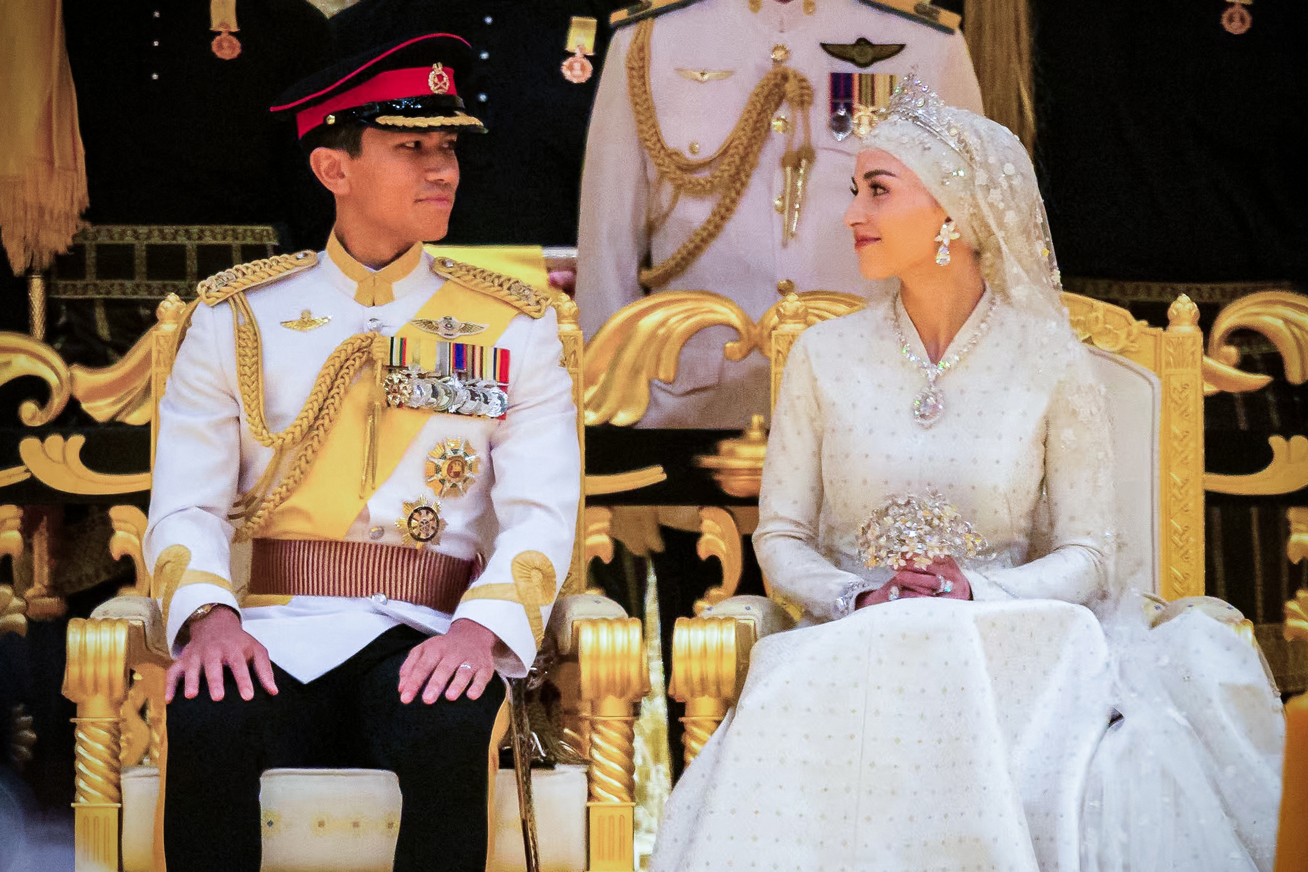 Chiêm ngưỡng lễ cưới lộng lẫy của hoàng tử Brunei- Ảnh 1.