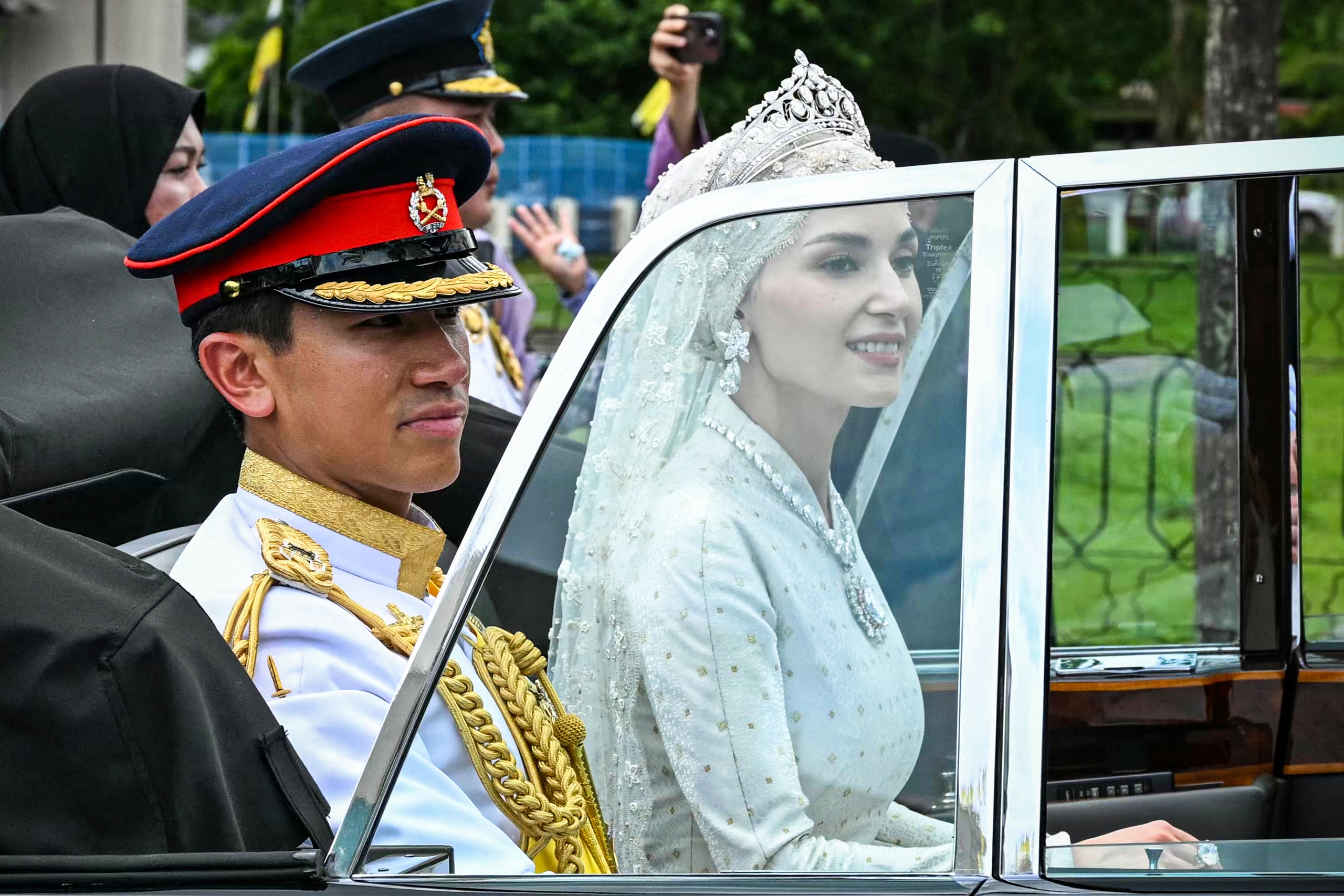 Chiêm ngưỡng lễ cưới lộng lẫy của hoàng tử Brunei- Ảnh 16.