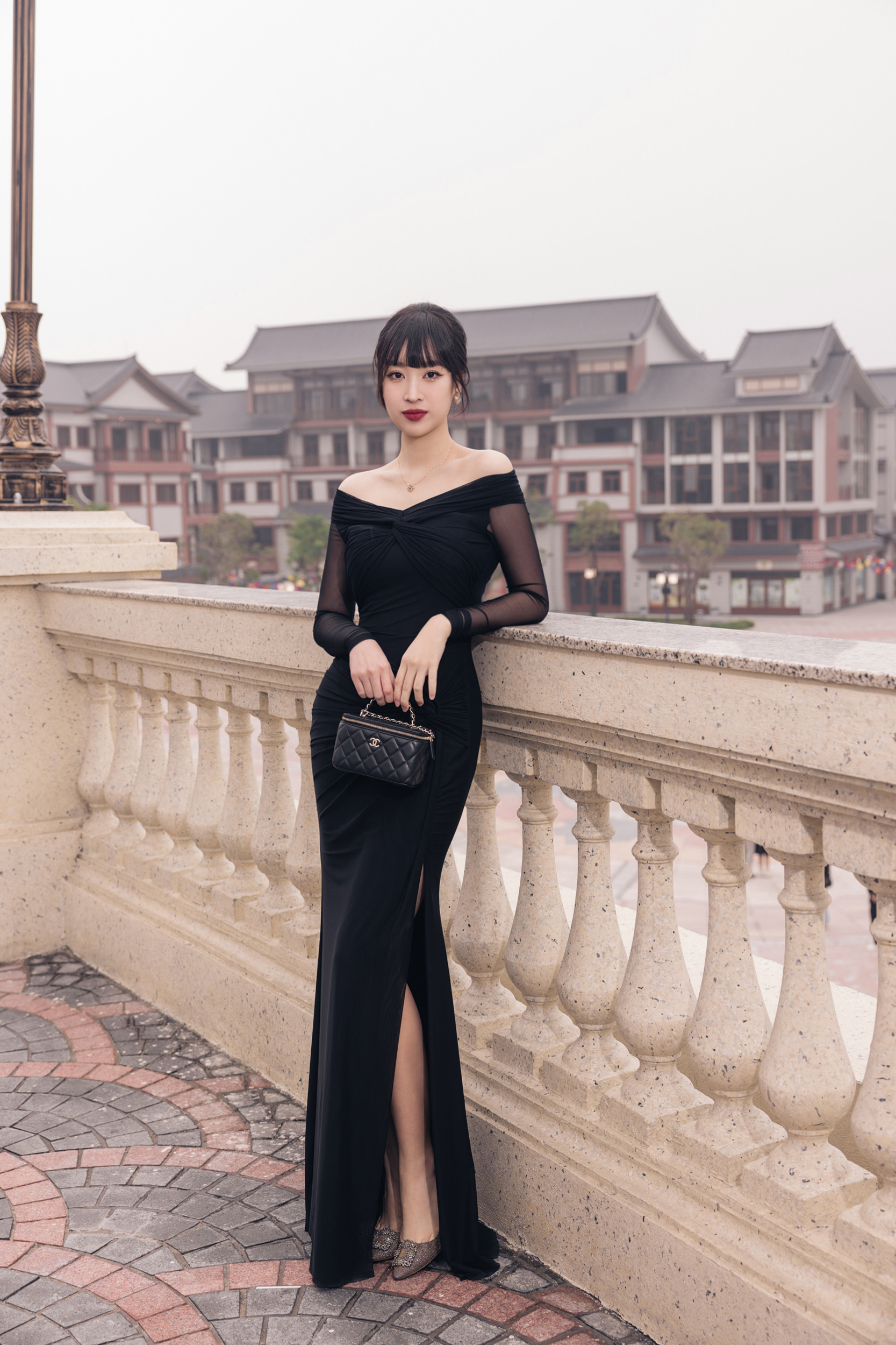 Hoa hậu Đỗ Mỹ Linh khoe nhan sắc quyến rũ sau khi sinh con- Ảnh 3.