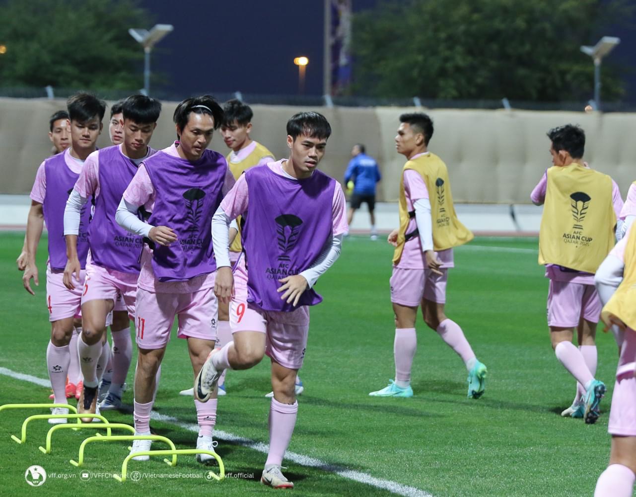 Đội tuyển Việt Nam tập sung, nhân tố trẻ chẳng quá lo ngại đội Indonesia toàn nhập tịch- Ảnh 5.