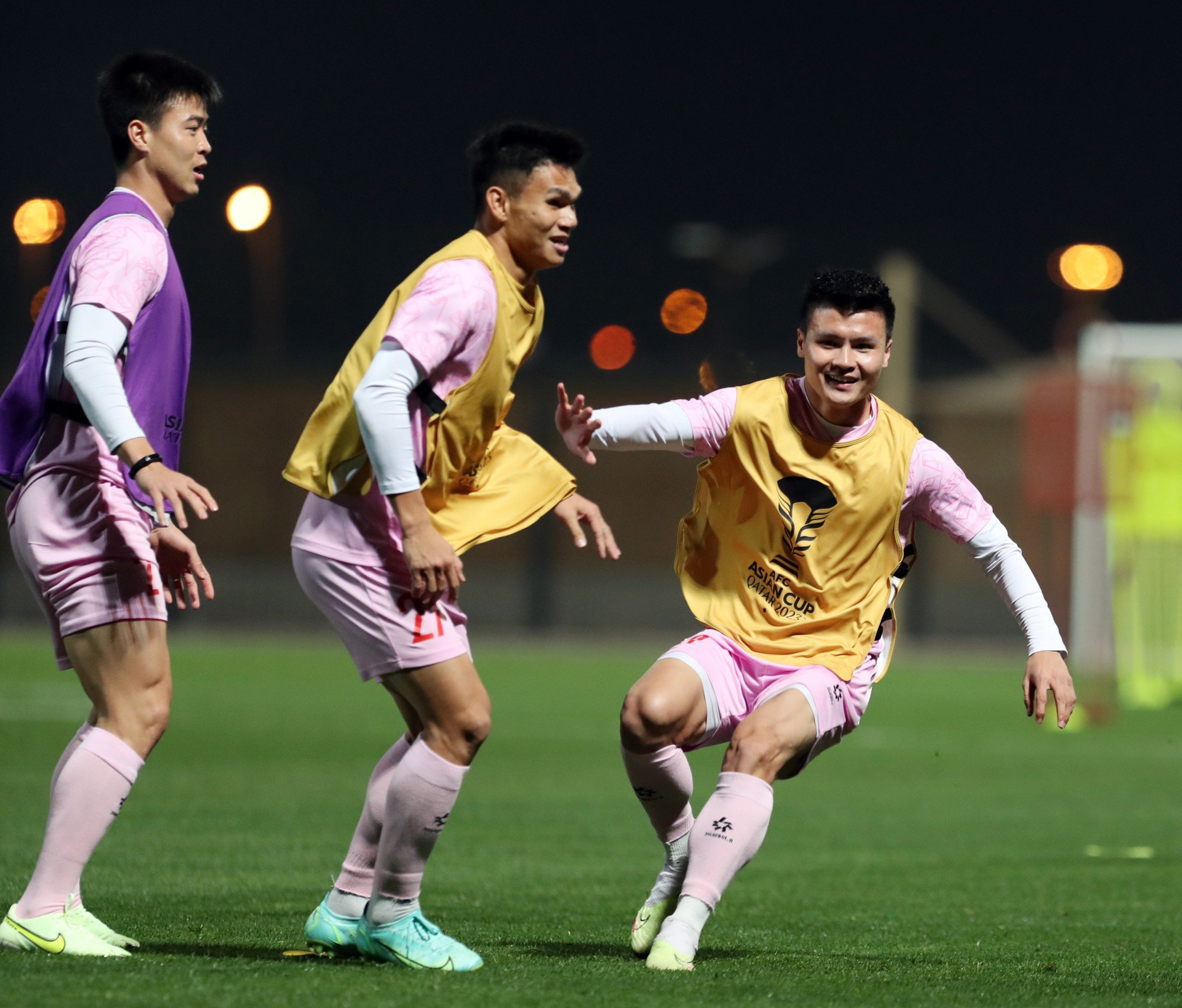 Đội tuyển Việt Nam ‘hỗn loạn một cách có… trật tự’, Đình Bắc vắng mặt trận gặp Indonesia- Ảnh 1.