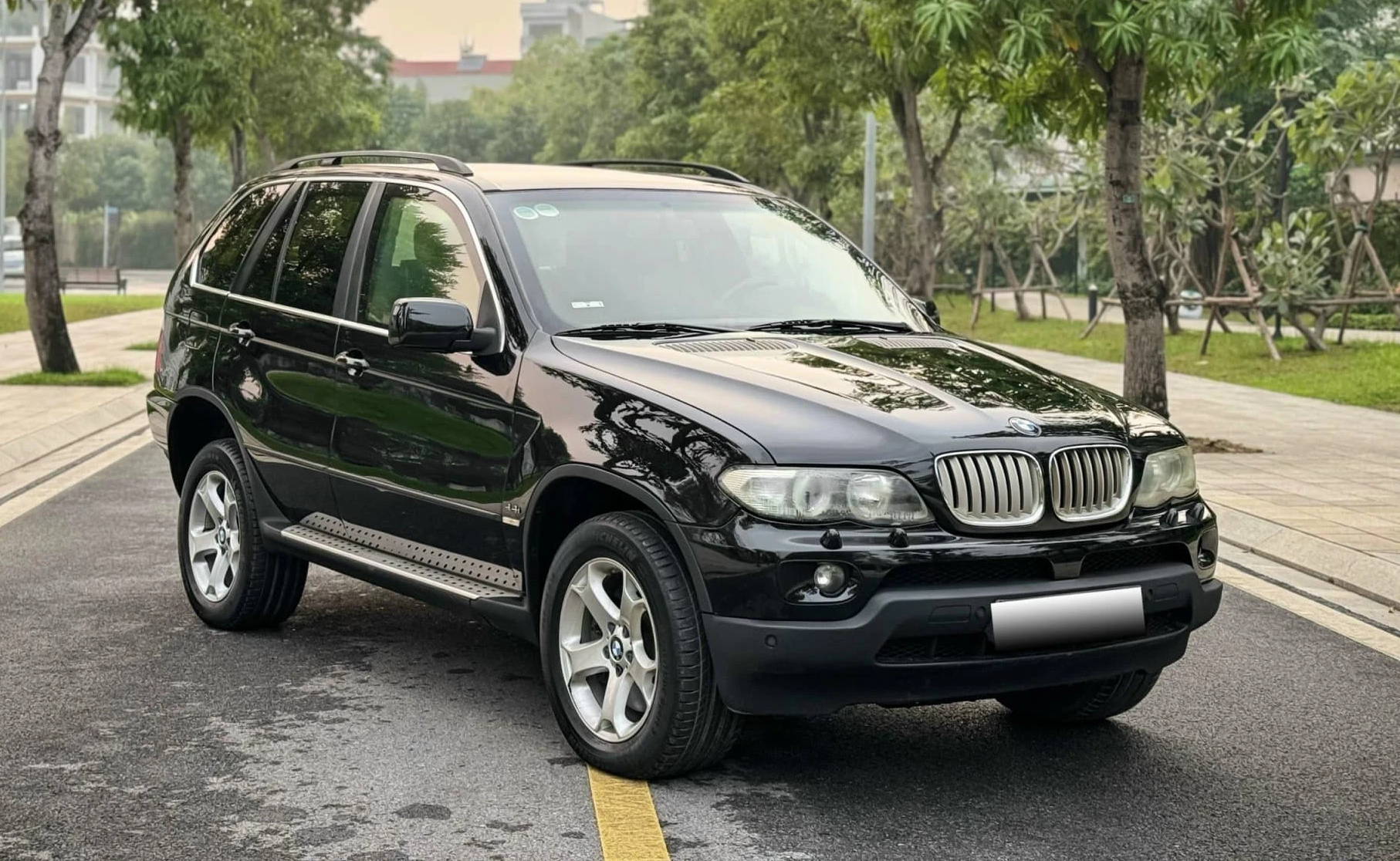 BMW X5 chống đạn đã qua sử dụng 21 năm, rao giá 600 triệu tại Việt Nam- Ảnh 1. BMW X5 chống đạn đã qua sử dụng 21 năm, rao giá 600 triệu tại Việt Nam- Ảnh 1.