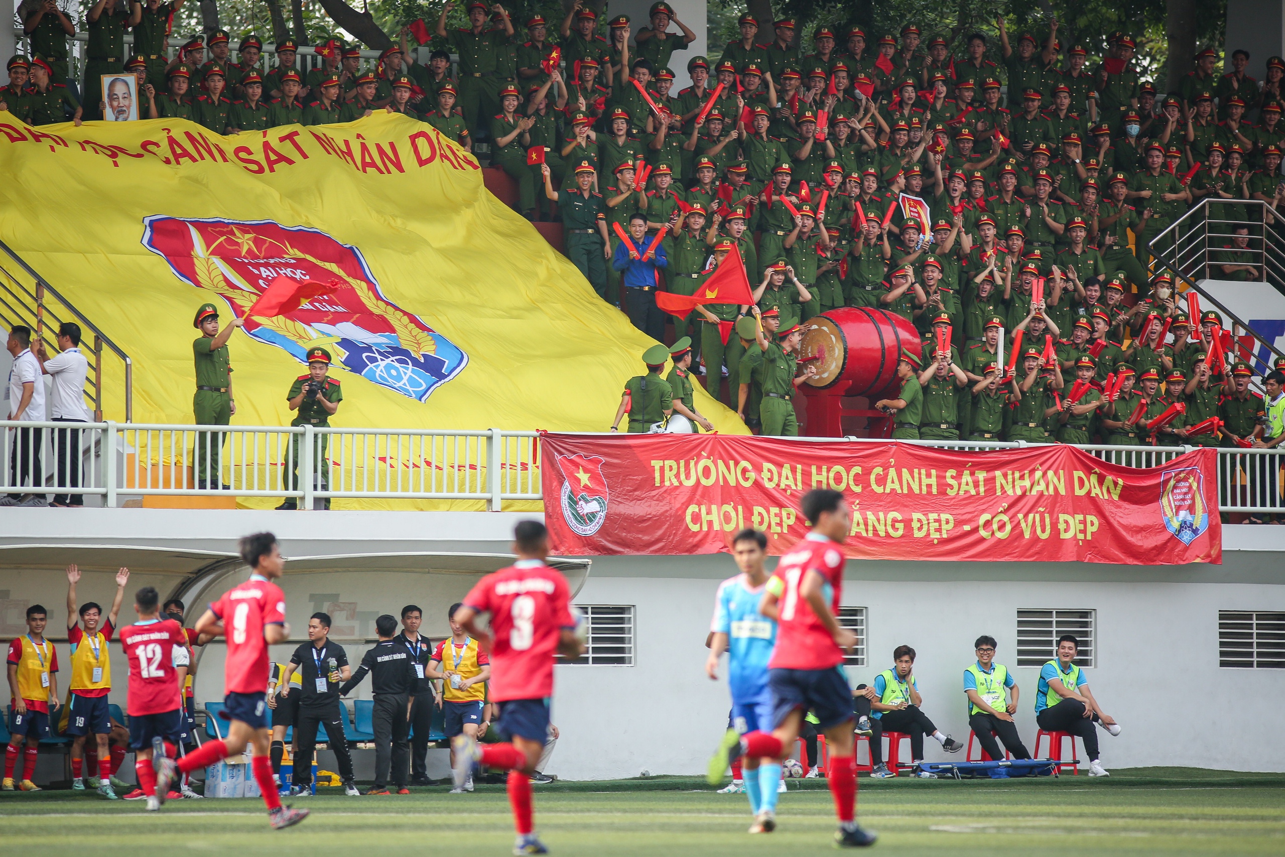 'Chia tay TNSV THACO Cup 2024, nhưng đây là những kỷ niệm đẹp nhất'- Ảnh 1.