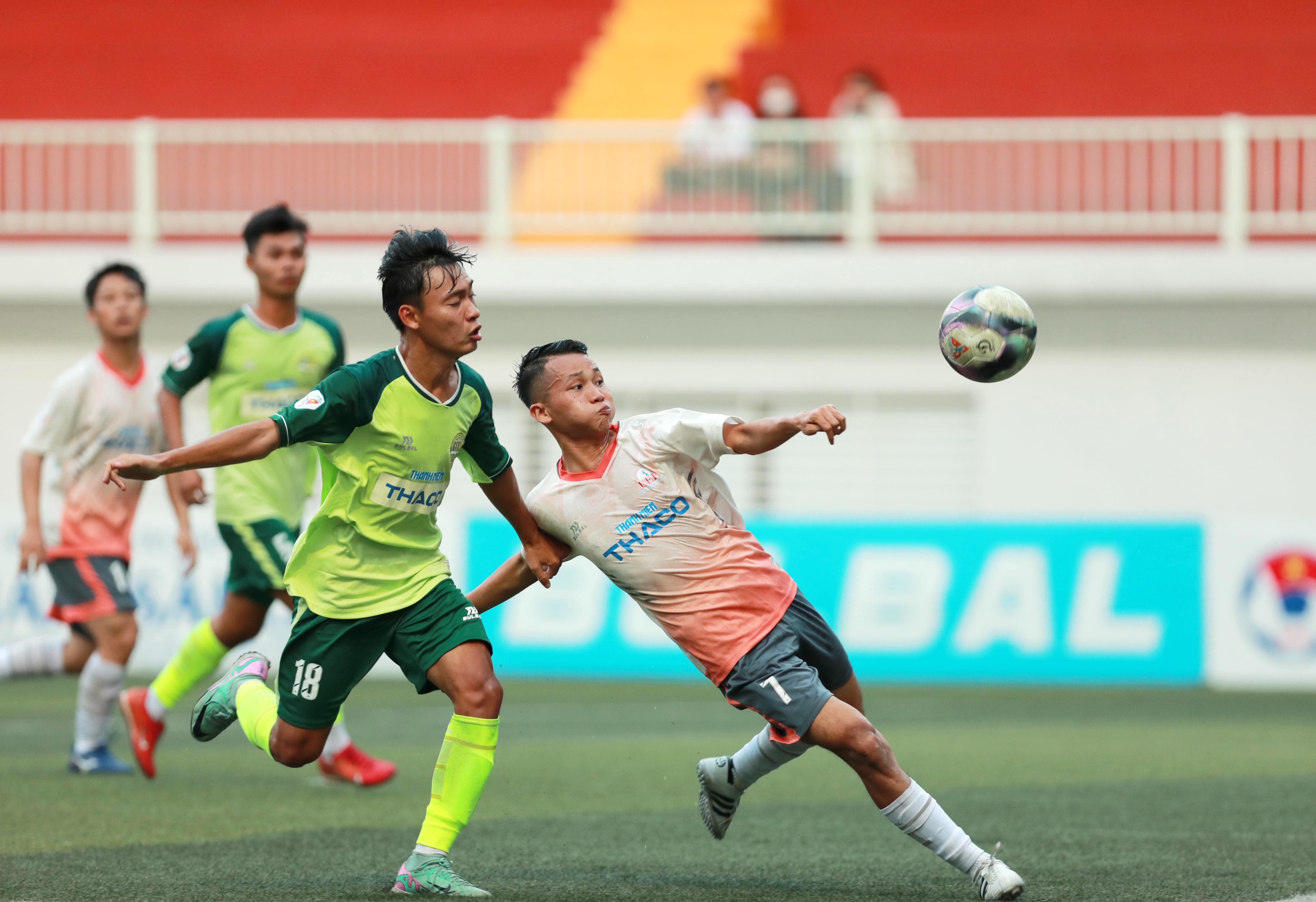 Sân bóng Trường ĐH Tôn Đức Thắng sẽ lại nóng với lượt trận play-off khu vực TP.HCM
