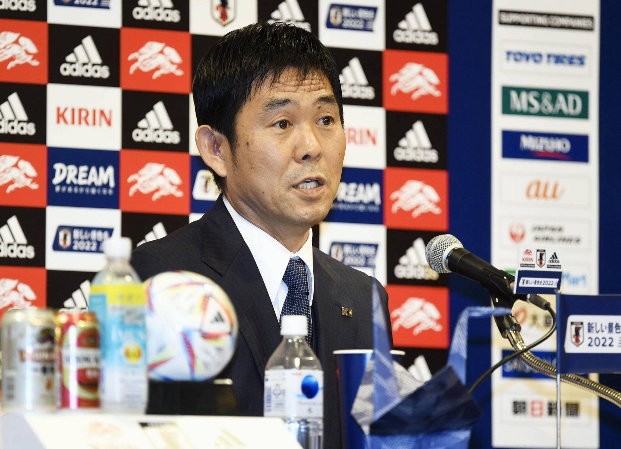 HLV Nhật Bản nhận định bất ngờ về ‘đối thủ’ Troussier, nóng lòng chạm trán đội tuyển Việt Nam- Ảnh 1.