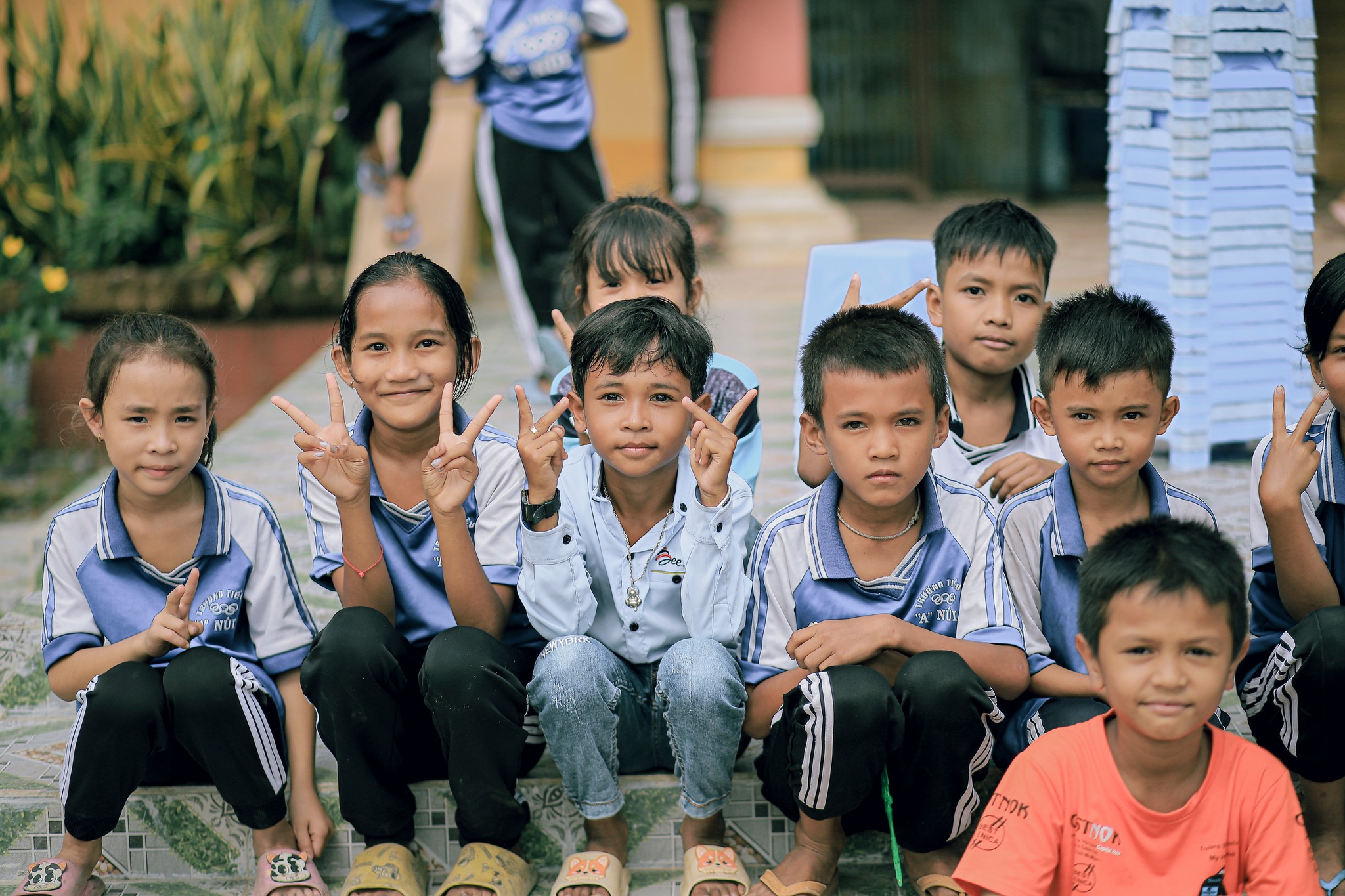 Cứ đến mùa xuân, nhóm bạn trẻ này lại hẹn nhau làm việc ý nghĩa- Ảnh 6.