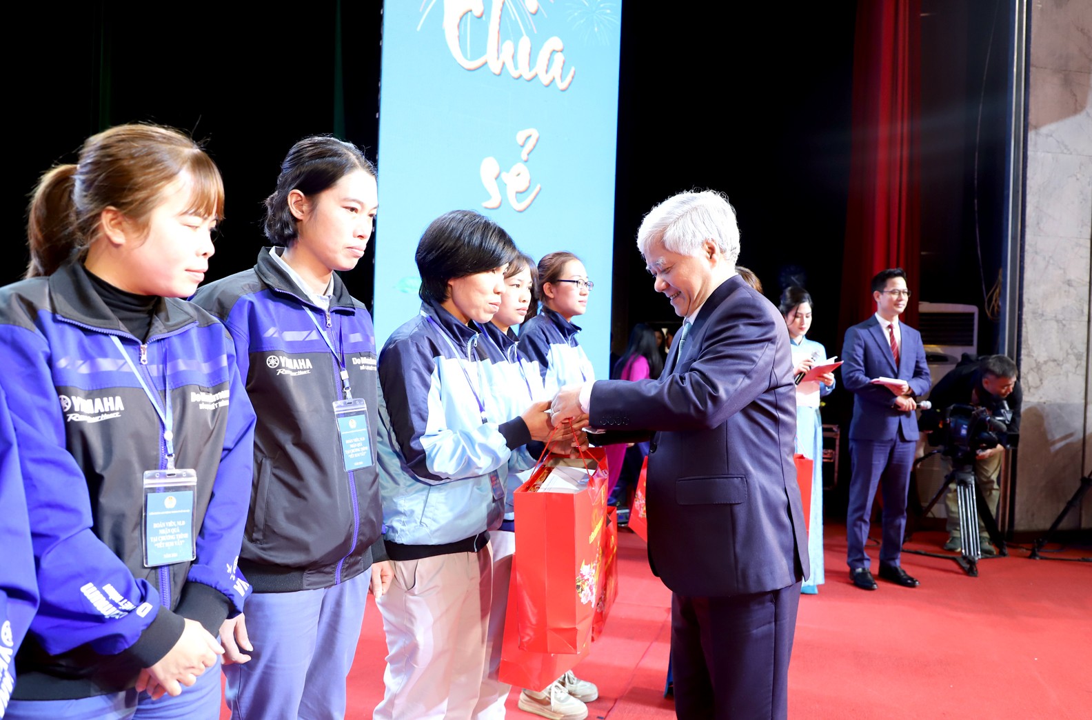 Tăng mức quà tết 2026 cho người lao động - Ảnh 1.