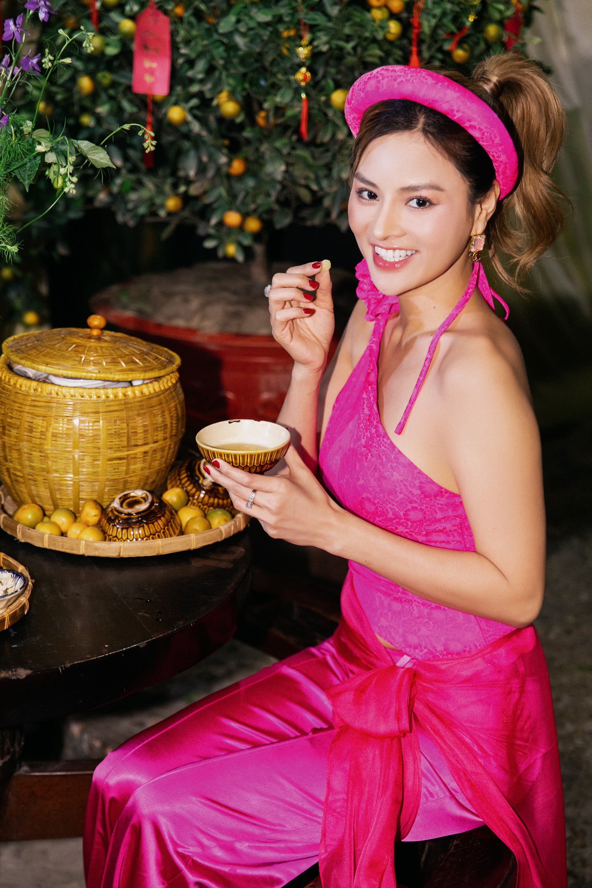 Khánh Vân, Hương Giang chơi xuân sớm cùng Vũ Thu Phương- Ảnh 2. Khánh Vân, Hương Giang chơi xuân sớm cùng Vũ Thu Phương- Ảnh 2.