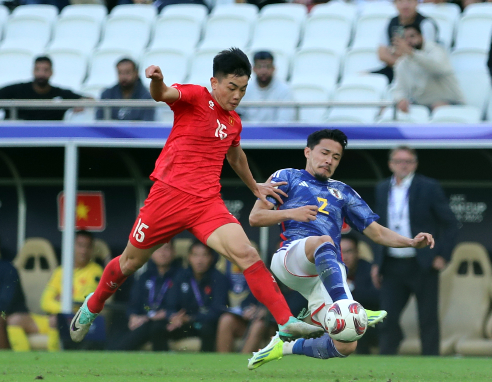 Đình Bắc chơi bùng nổ trong trận gặp đội tuyển Nhật Bản