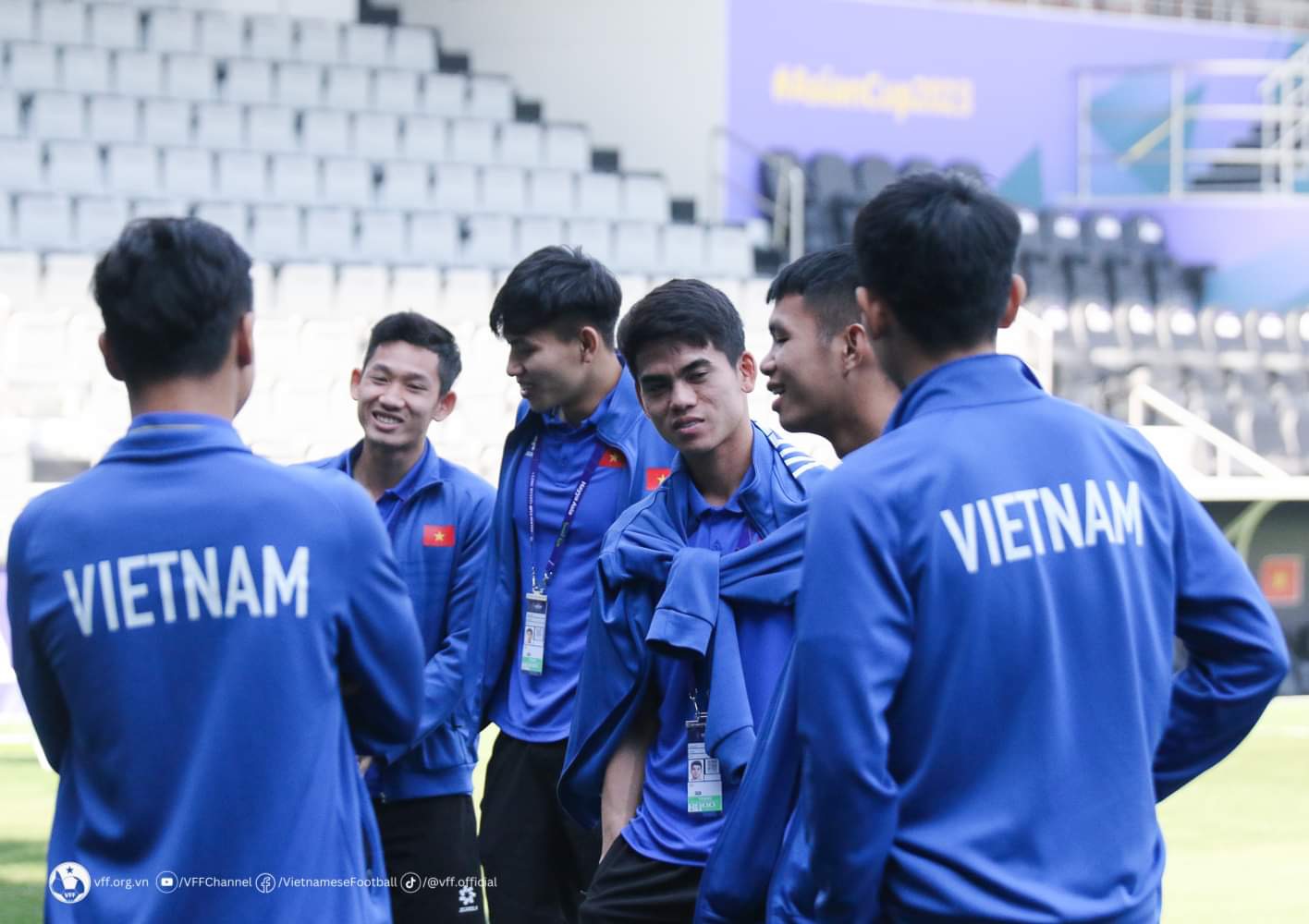Trung vệ Việt Anh: ‘Đội tuyển Việt Nam muốn về nước với kết quả tích cực’- Ảnh 6.