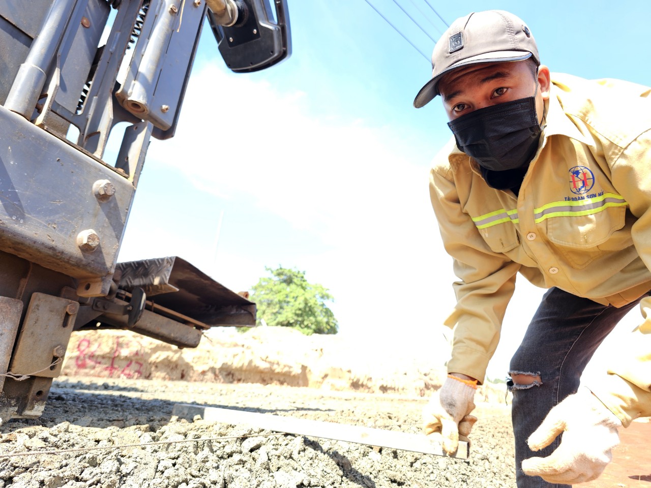 Cao tốc Biên Hòa - Vũng Tàu thi công xuyên đêm để đẩy nhanh tiến độ- Ảnh 5.