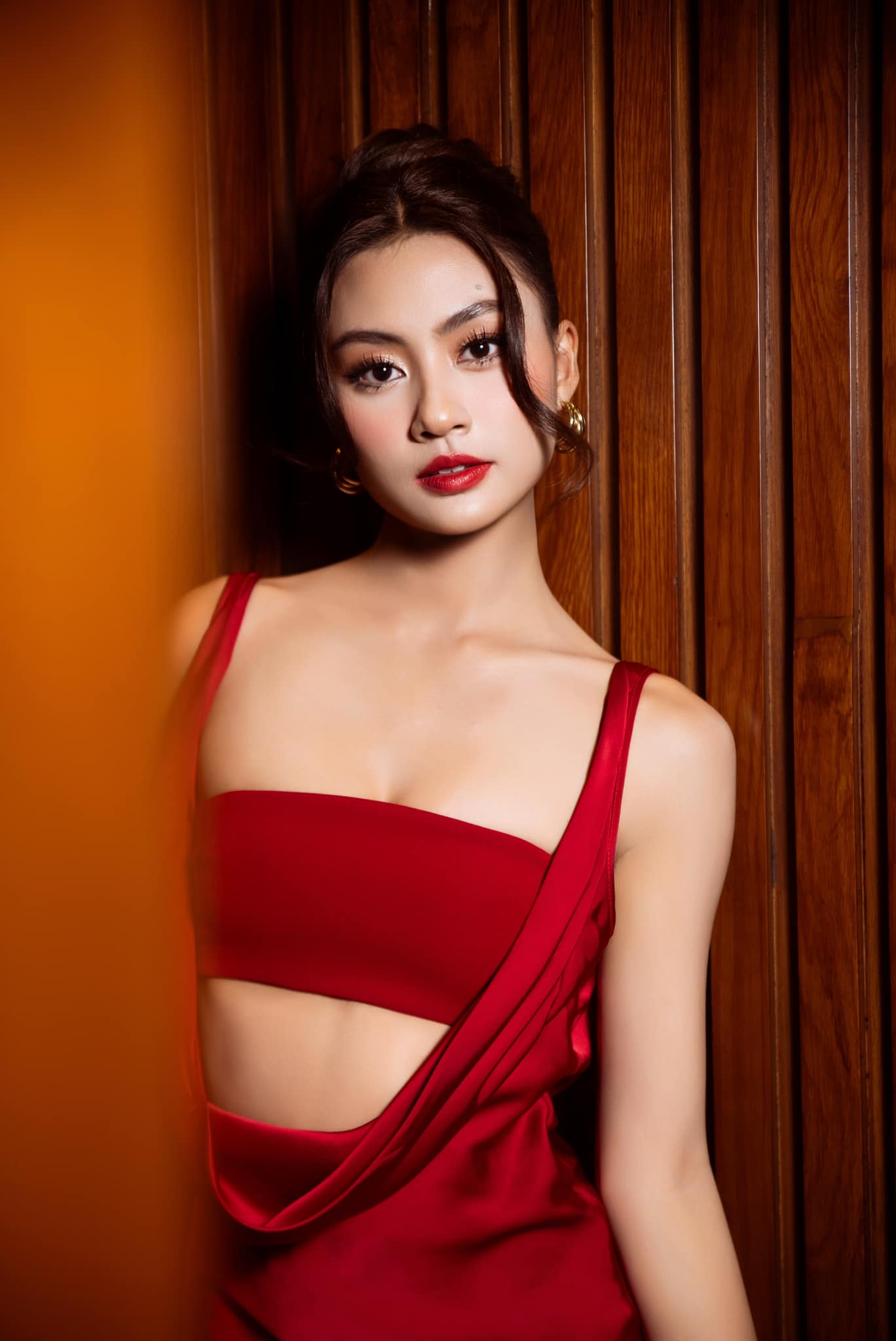 Hoa hậu Bùi Thị Xuân Hạnh: Tôi đủ tỉnh táo để vượt qua cám dỗ trong showbiz- Ảnh 8.