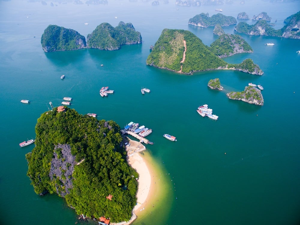 Không phải Phú Quốc hay Đà Nẵng, đây là bãi biển Việt Nam đẹp nhất thế giới- Ảnh 1.